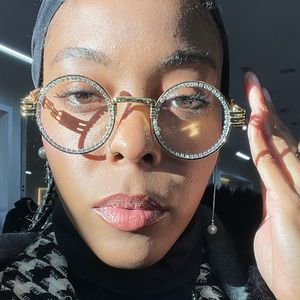 Diamond and gold round fashion frames